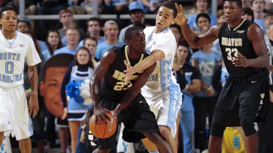 Tar Heels Host Oakland In Opener