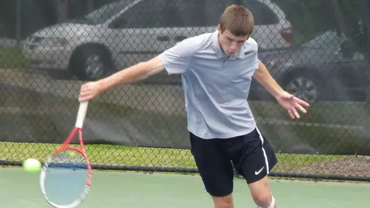Tennis Team Inks Robert Kelly To National Letter Of Intent