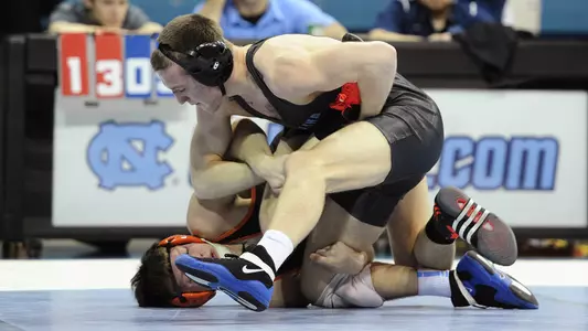 Tar Heels Sweep Pitt Duals