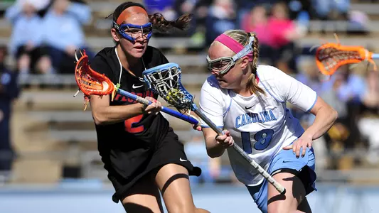 No. 3 Florida Downs Tar Heels, 5-3