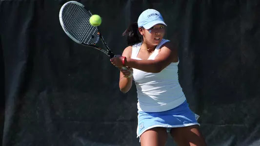 No. 1 Carolina Bests Baylor, 5-2