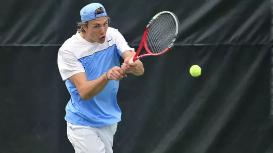 Tar Heels Defeat Yellow Jackets 5-2