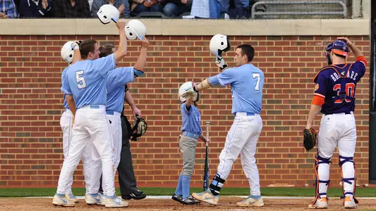 No. 1 Tar Heels Down Clemson, 10-3