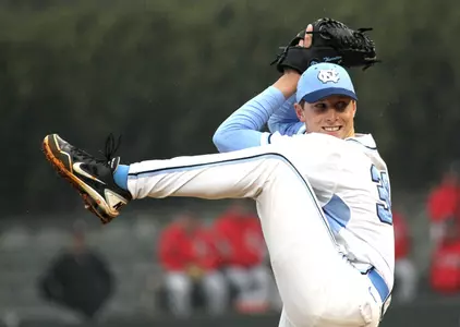 No. 1 Tar Heels Dispatch Davidson, 10-2