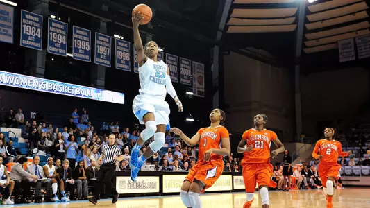 No. 9 Tar Heels Roll Past Clemson, 78-55