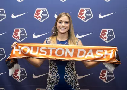 Tar Heels' Ohai Named NWSL Player of Week