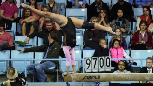 UNC Finishes Third in Chicago