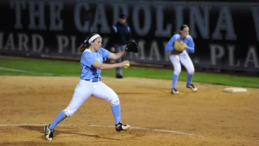 Youth and Confidence in the Circle for Carolina