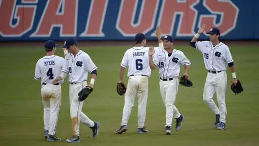 Tar Heels Bounce No. 2 Gators, 5-2