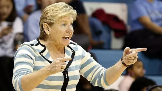Hatchell Earns Victory No. 950