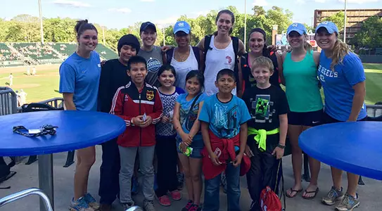 Tar Heels Are Pen Pals For Local Elementary Students