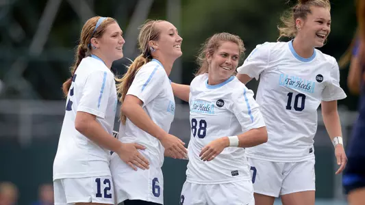 Offensive Explosion Lifts Tar Heels Past Bulldogs