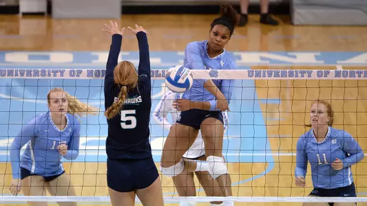 Seahawks Stun Tar Heels in Five
