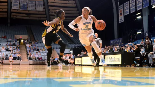 Carolina Cruises Past Wisconsin