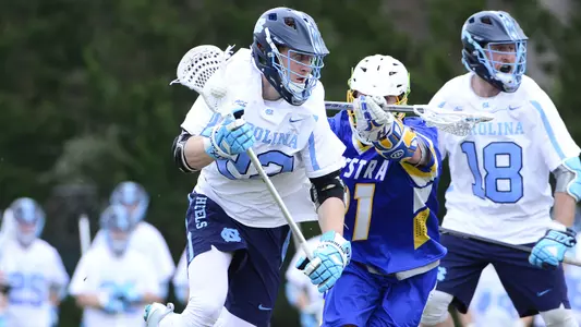 Fourth Quarter Run Powers Heels Past #8 Blue Jays