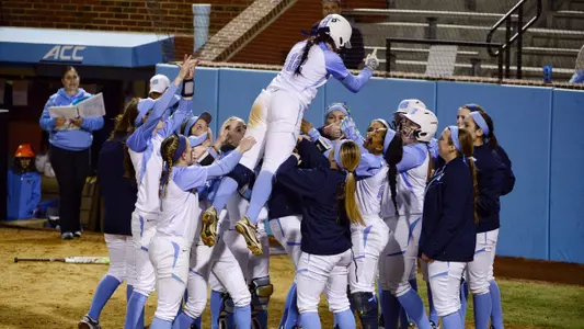 Tar Heels Slug Past Illini in Challenge Finale