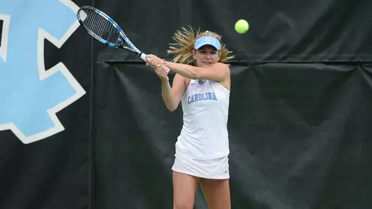 Tar Heels Sweep Cardinals 7-0
