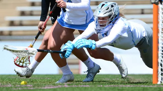 Tar Heels Beat Louisville, 15-5, For Eighth In a Row