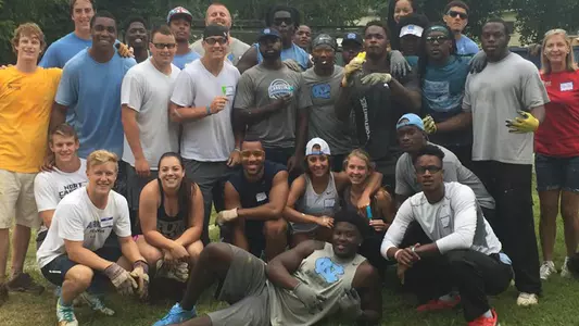Tar Heels Team Up For Day Of Service