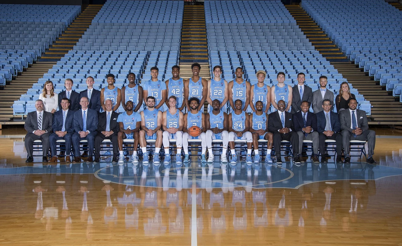 2017-18 team photo
