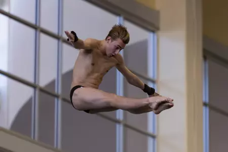 Allen & Dawson Qualify For NCAAs on Platform