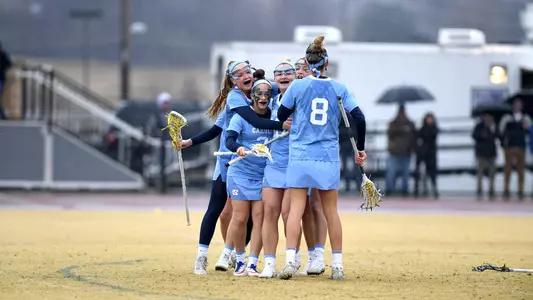 huddle at James Madison