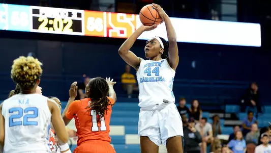 Janelle Bailey
University of North Carolina Women's Basketball v Syracuse
Carmichael Arena
Chapel Hill, NC
Thursday, February 22, 2018
