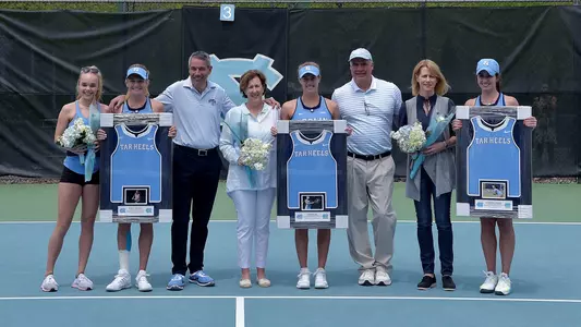 2018 senior families: Marika Akkerman, Maggie Kane, Cassandra Vazquez