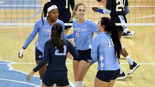 Skylar Wine (6), Skyy Howard (8), huddle
University of North Carolina Volleyball v Georgia Tech
Carmichael Arena
Chapel Hill, NC
Friday, November 1, 2019