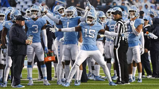 huddle, DeAndre Hollins, Myles Dorn
University of North Carolina Football v Mercer
Kenan Stadium
Chapel Hill, NC
Saturday, November 23, 2019