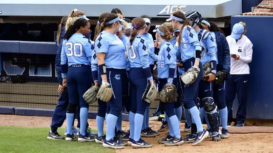 huddle
University of North Carolina Softball v Tennessee
Williams Field
Anderson Stadium
Chapel Hill, NC
Wednesday, March 20, 2019