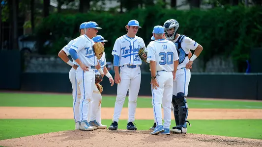 Tyler Baum (23), huddle
University of North Carolina Baseball v. UNCW
Boshamer Stadium
Durham, NC
Friday, May 31, 2019