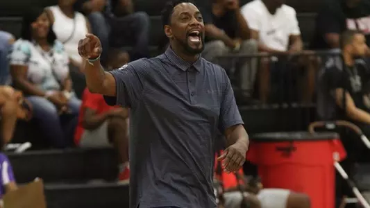 Jeff McInnis coaching photo AAU 2019