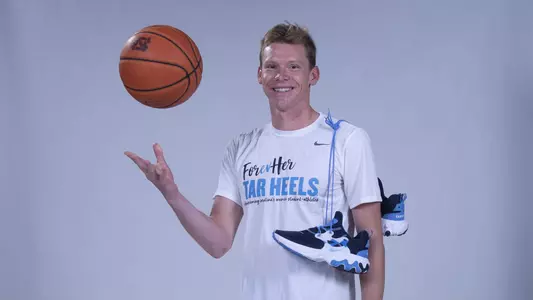 Dylan Sorensen
University of North Carolina Track and Field
MenÕs Basketball Museum
Chapel Hill, NC
Friday, November 13, 2020