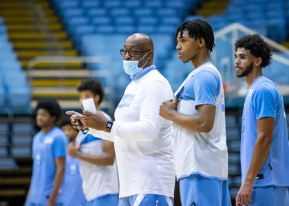 Steve Robinson, Caleb Love practice