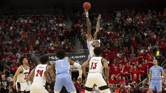 tipoff Armando Bacot at Louisville