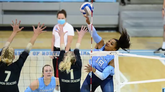 Nia Parker-Robinson
University of North Carolina Volleyball v Wake Forest
Carmichael Arena
Chapel Hill, NC
Friday, October 8, 2021