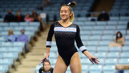 Hannah Namfloor exerciseUniversity of North Carolina Gymnastics Blue-White exhibition Carmichael ArenaChapel Hill, NCFriday, December 17, 2021