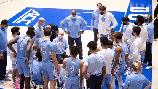 Roy Williams huddle at Duke