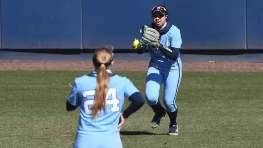 Shayla Thompson
University of North Carolina Softball v Syracuse 
Williams Field 
Anderson Stadium 
Chapel Hill, NC 
Saturday, February 20, 2021