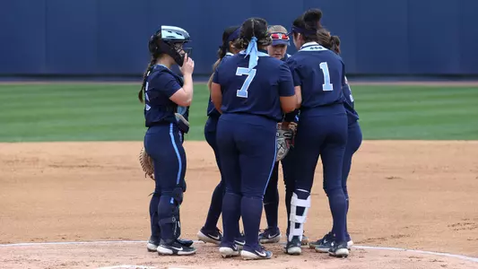 huddle
University of North Carolina Softball v Syracuse
Williams Field
Anderson Stadium
Chapel Hill, NC
Saturday, March 13, 2021