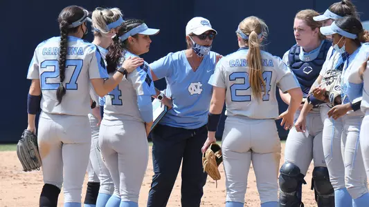Donna Papa, huddle
University of North Carolina Softball v Virginia
Williams Field
Anderson Stadium
Chapel Hill, NC
Sunday, April 11, 2021