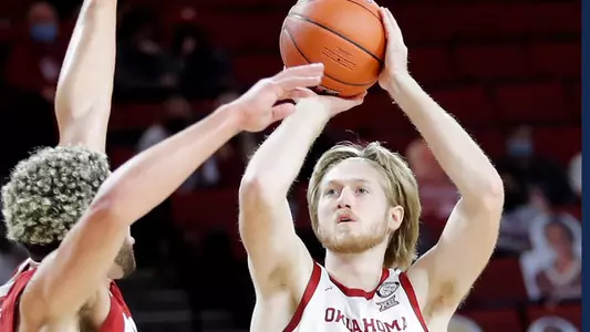 Brady Manek, Oklahoma action shot