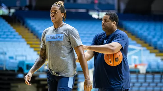 Sean May, Armando Bacot