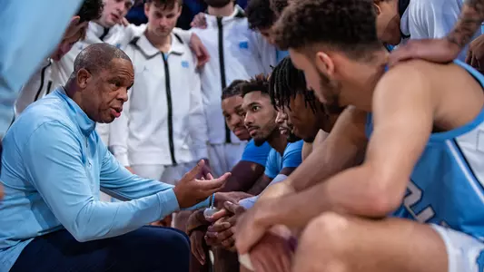 Hubert Davis huddle vs. Ohio State