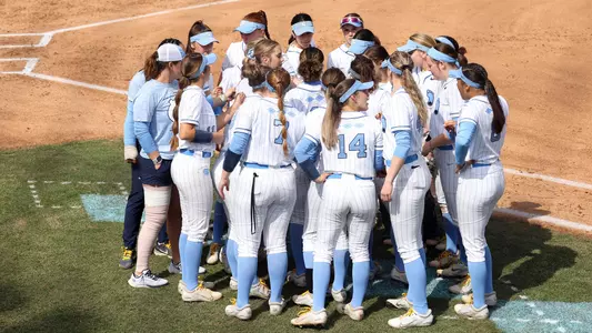 huddle University of North Carolina Softball v Oregon Williams Field Anderson Stadium Chapel Hill, NC Saturday, March 5, 2022