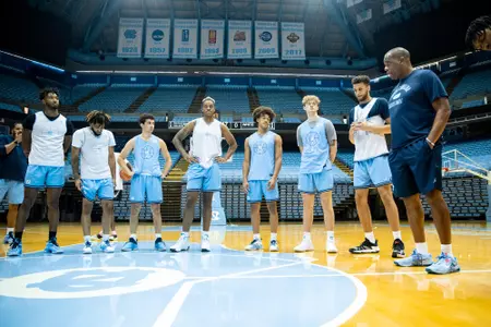 Hubert Davis and practice huddle