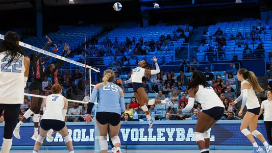 Romani Thurman
University of North Carolina Volleyball v Louisville
Carmichael Arena
Chapel Hill, NC
Friday, October 6, 2023