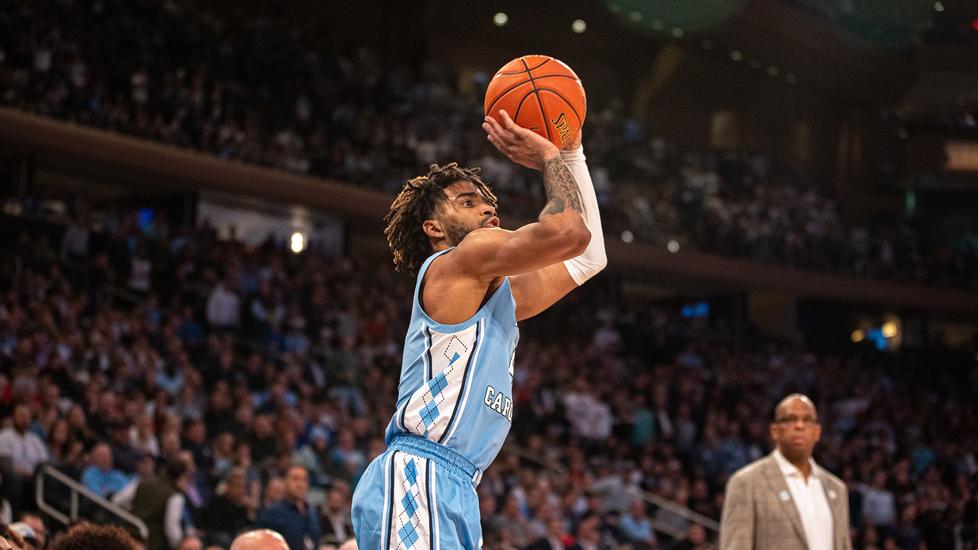 Breaking down why UNC's R.J. Davis is an offensive super weapon Breaking down why UNC's R.J. Davis is an offensive super weapon