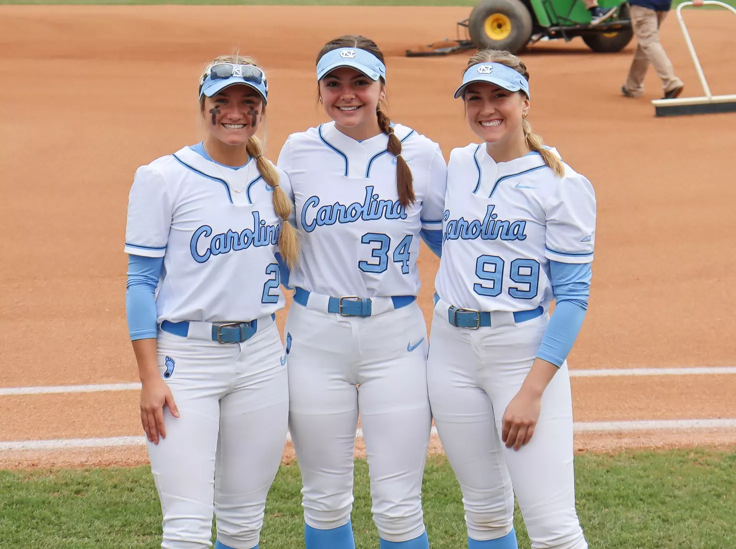From left to right: Carsyn Snead, Gaby Katz, Lilli Backes